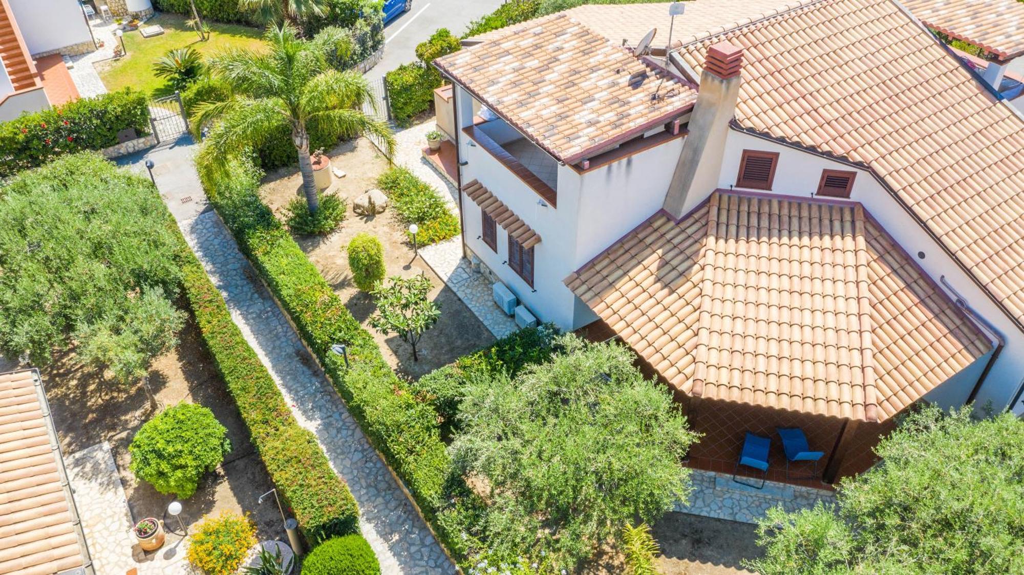 Sole Mare Deluxe Villa Campofelice Di Roccella Exterior photo
